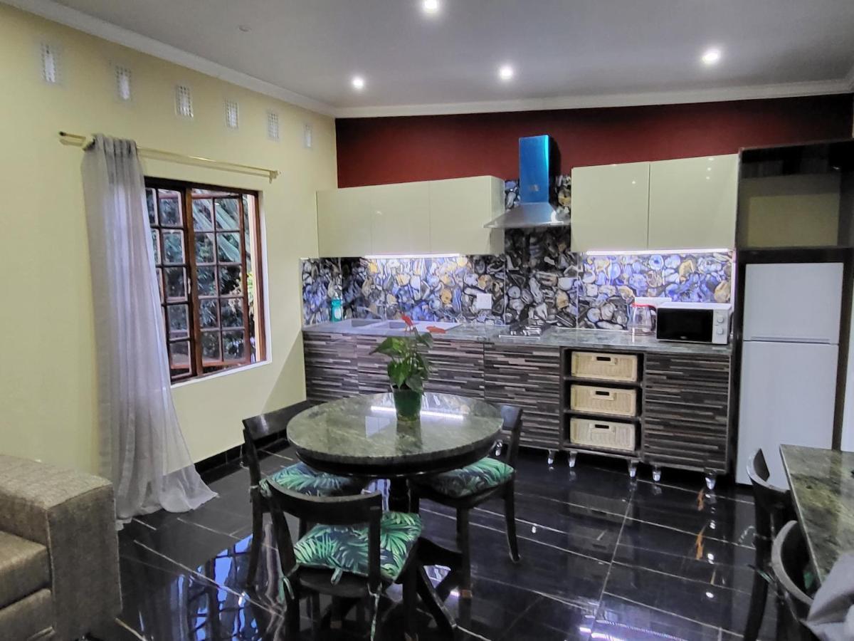 Gem Of Manor Drive Aparthotel Дърбан Екстериор снимка