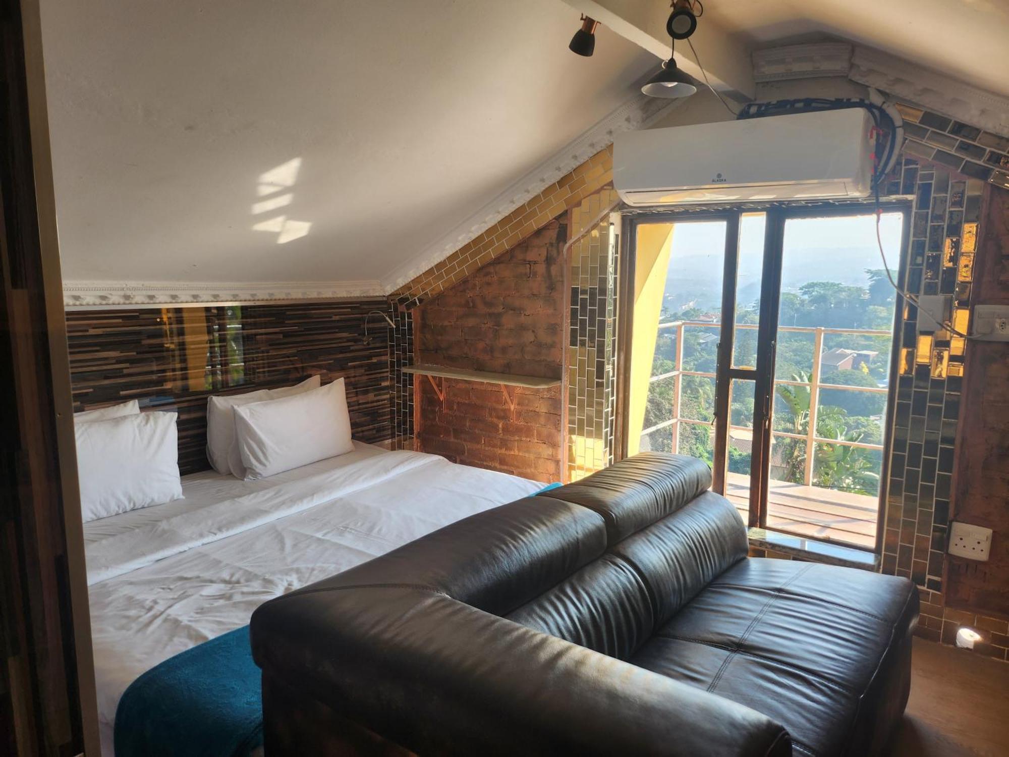 Gem Of Manor Drive Aparthotel Дърбан Екстериор снимка